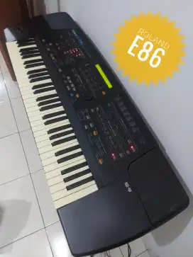 Keyboard Roland E86