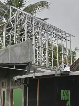 Gudang pake rangka baja ringan