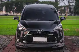 Toyota Sienta Q 1.5 Bensin-A/T 2017 TT Honda freed