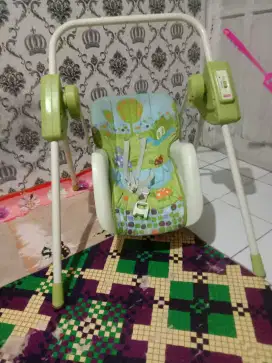 Ayunan bayi merk Fisher price. harga ekonomjs .second Layak pakai