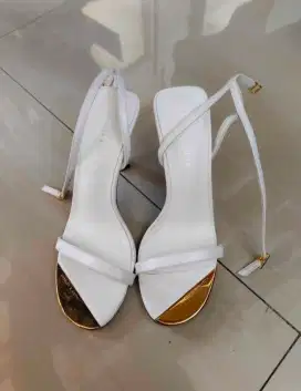 heels charles and keith