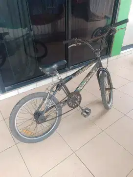 Sepeda BMX Bazooka Ring 20