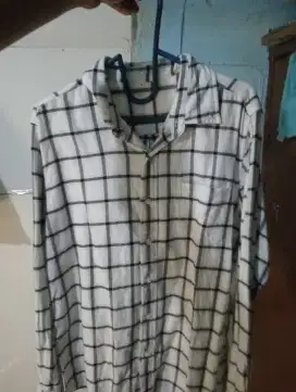 Dijual flanel pria,size M,Masih bagus bgt,lokasi cawang jakarta timur