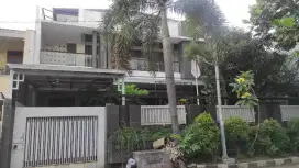 Rumah mewah tengah kota dijual murah