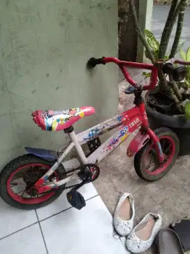 Sepeda anak ukuran 12