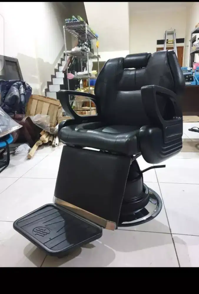 Kursi barbershop merk Kansai