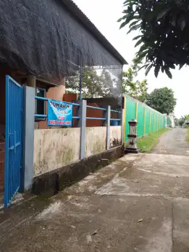 Dijual Rumah beserta isinya