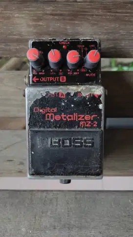 Efek Gitar Boss Digital Metalizer MZ-2 made in Japan