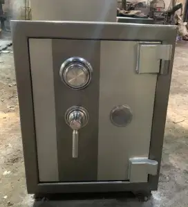 Brankas nasional  A1 LK/brangkas tahan api tempat simpan uang