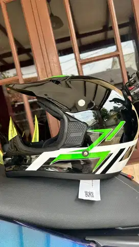 Helm trail kawasaki Original