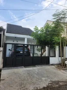 Disewakan / Kontrak Tahunan 1 Rumah Baru Renovasi
