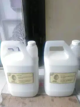 Semir ban motor/mobil ukuran 4 liter kualitas Ok