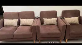 Sofa ruang tamu