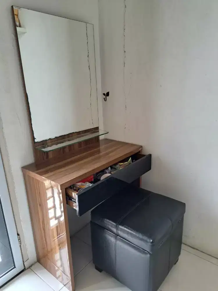 Meja rias kaca + kursi serbaguna