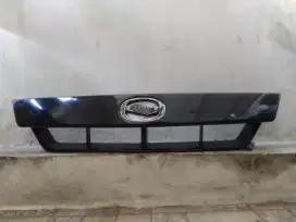 Grill Suzuki Aerio