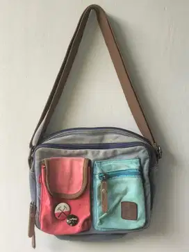 Tas Sling Bag/Selempang Levis  Original