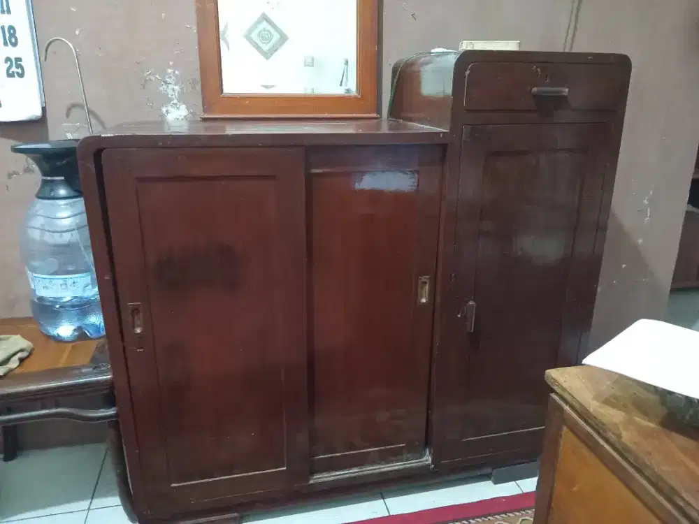 Lemari pakaian anak jati jadul