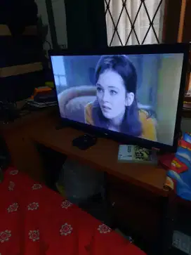 Tv Sharp 32 inchi digital segel