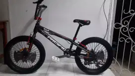 DIJUAL BMX PASIFIC BATMAN BAN JUMBO SEPERTI BARU