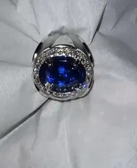 Natural Blue Sapphire 5,36 Vivid Blue Royal Blue H-a Gold Diamond Ring