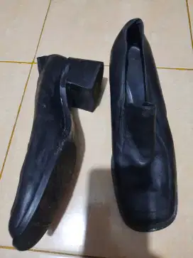 Sepatu hitam hak wanita hush puppies ori leather kulit 39