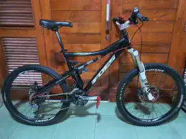 DIJUAL Fullbike FOES XC/AM