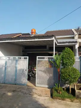 Dikontrakan Rumah di kinagara Regency ciganitri  dkt stt telkom