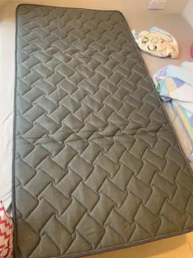 Matras elastis Empuk premium still LIKE NEW