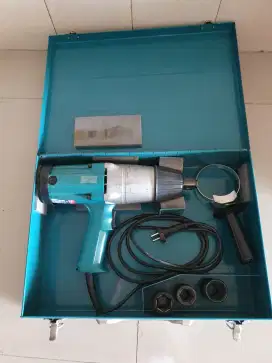 Mesin impact makita type 6906