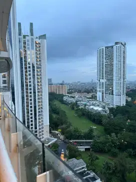 Di sewakan apartemen The Royale Springhill Residence Kemayoran . Mewah