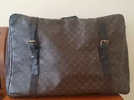 Louis Vuitton travel bag vintage