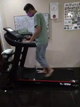 Alat fitnes treadmill elektrik TL 123 m big
