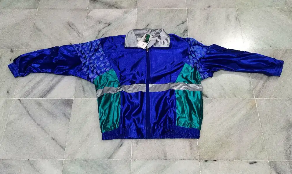 jaket olahraga spotty UK M