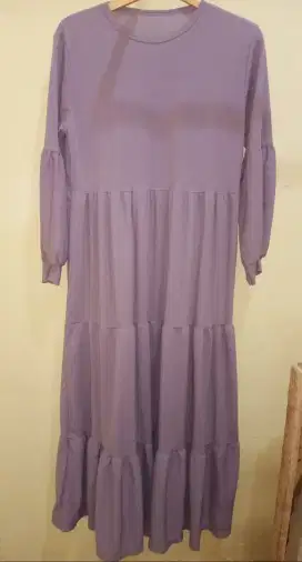 Dress Model Ruffle
