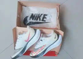 Nike Running zoom gravity 2