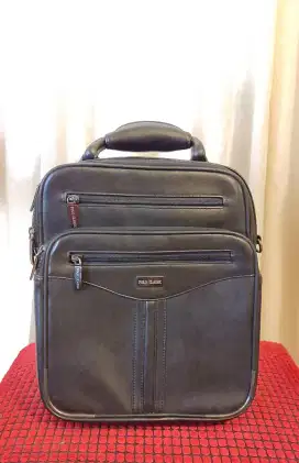 Polo Classic faux leather side bag original.