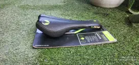 Sadel SDG Fly MTN Ti alloy Green