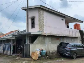 Di jual cepat rumah 2 lantai tipe 90/105