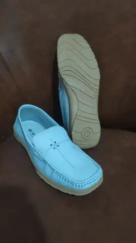 Sepatu Cewek Size 42 Pantopel Putih Kerja Perawat