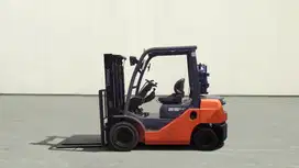 Forklift Gasoline 2.5 Ton Toyota Japan Bekas