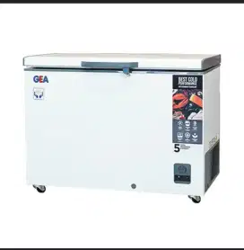 Cuci gudang NEW GEA Chest freezer AB-318R Garansi