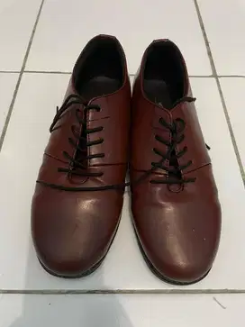 Sepatu D-island