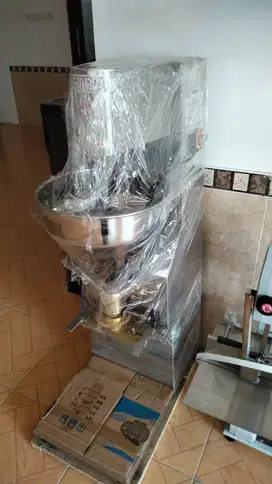 Mesin Pencentak Bakso Automatis