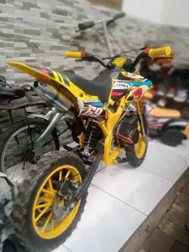 Motor trail anak