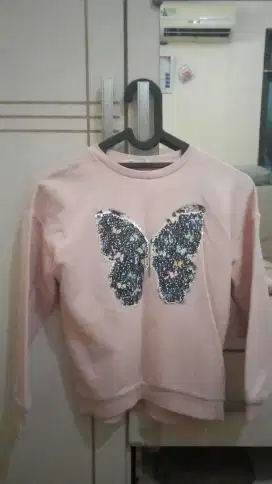 Dijual sweater anak perempuan merk H&M original usia 6 s/ 8 tahun