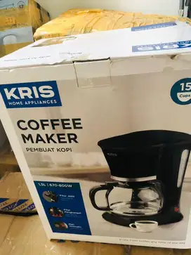 Mesin pembuat kopi (coffee maker)