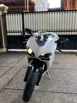 Ducati 848 Evo FP Full Paper Superbike low km Rare White