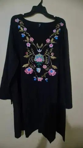 Dress Midi Hitam Jumbo Brand (Lengan Panjang)