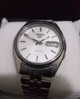 Jam tangan Seiko Otomatic unisex
