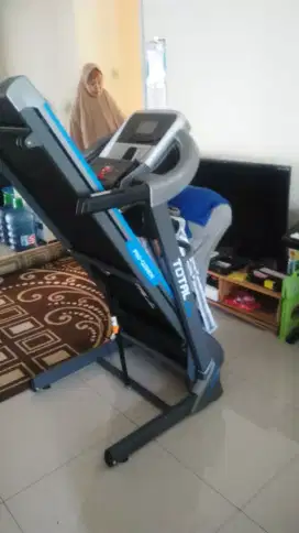 Alat fitnes treadmill elektrik TL 270 auto inc